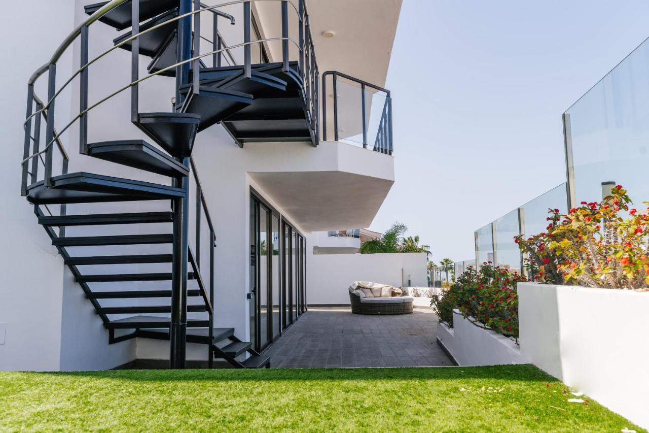 Sunset White Villa - Ocean View, Jakuzzi, Heated Pool, Air-Conditioning, Grill Playa de las Américas Exterior foto